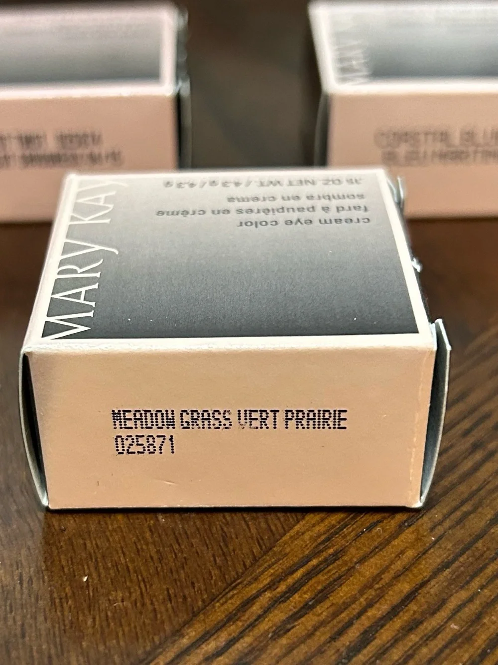 3 Piece Mary Kay Cream Eye Color Boxed Apricot Twist Coastal Blue Meadow Grass.